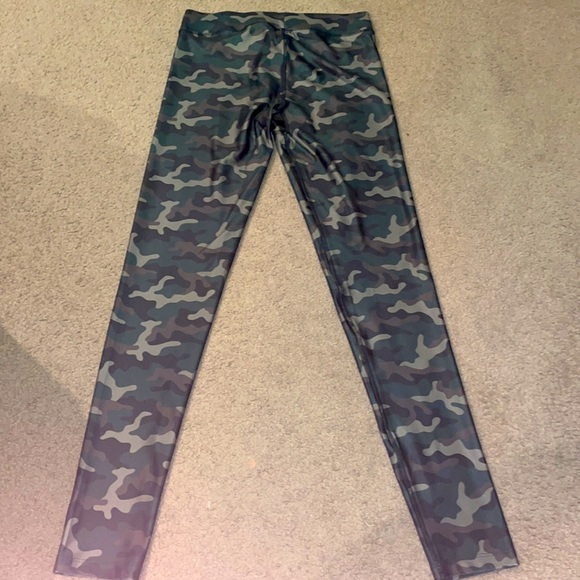 High waisted leggings. - Picture 3 of 3